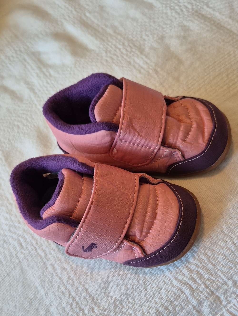 See Kai Run baby girls size 4 Casey Mini - First Walker Baby Shoes VGUC